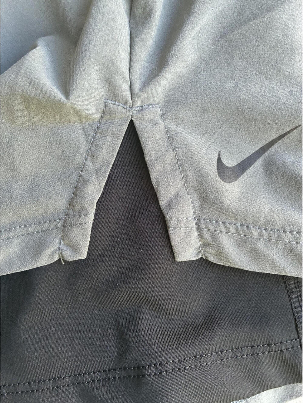 Women’s Large Nike Running 3” Inseam Shorts Dri-Fit Gray Workout Shorts Gym - Picture 3 of 5